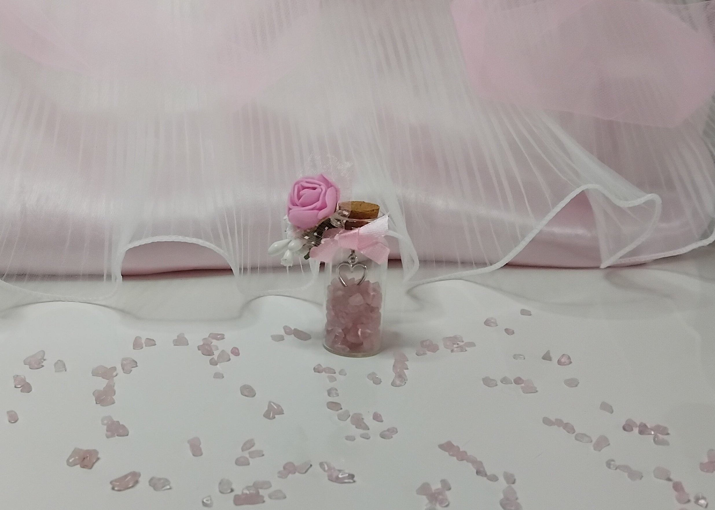 Fiole aux Quartz rose avec son bouquet