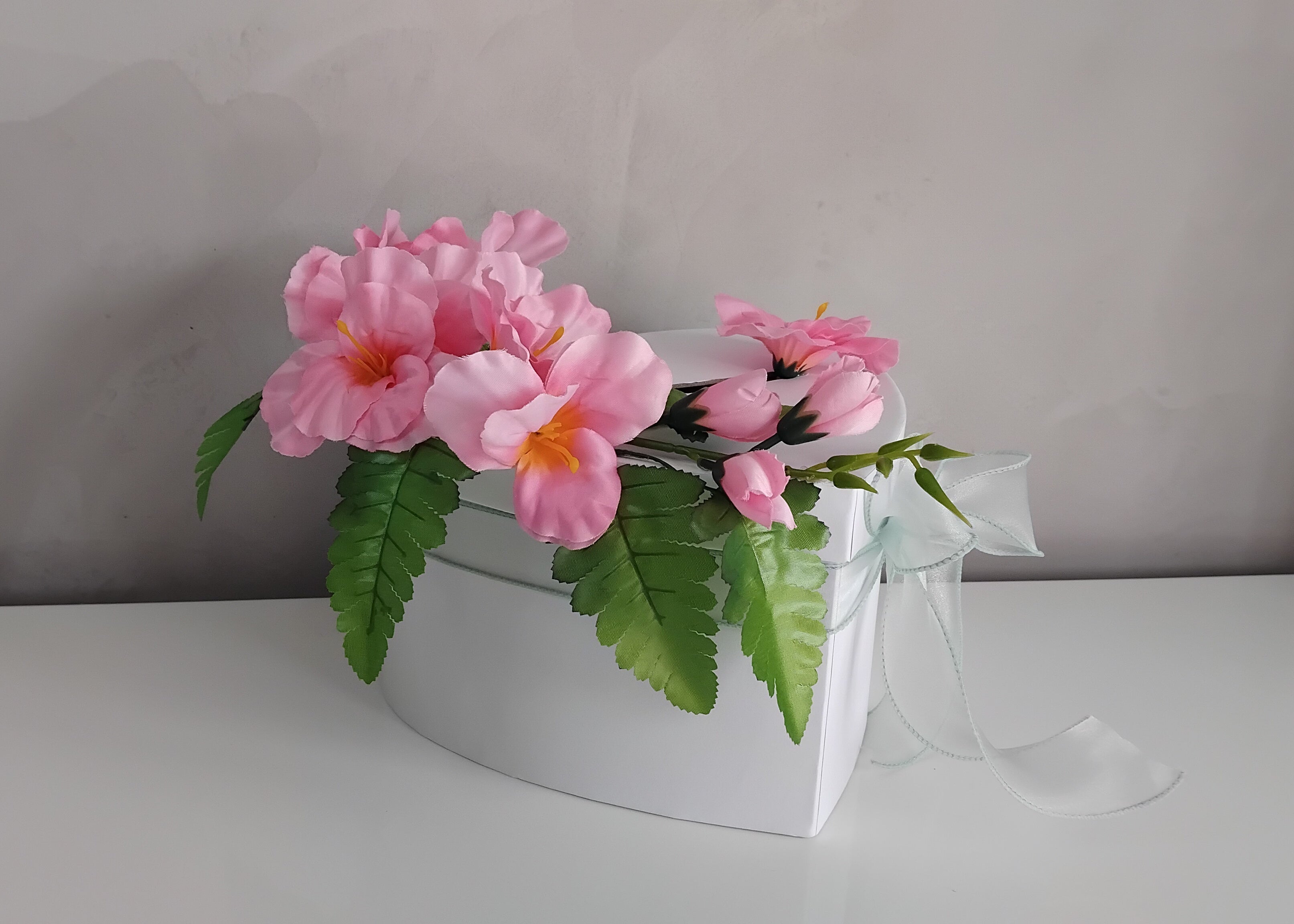 Urne mariage cœur fleurie